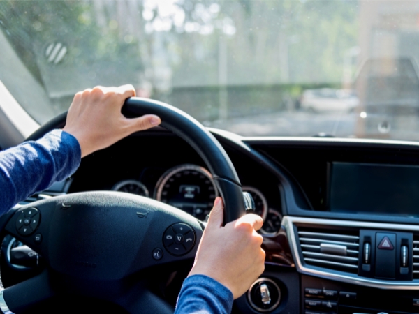 How Easy Is It to Drive in Doha? A Car Renter’s Guide