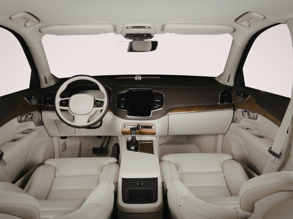 Luxury Car Rental in Qatar to Elevate Your Travel Experience